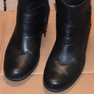 CLARKS ANKLE BOOTS